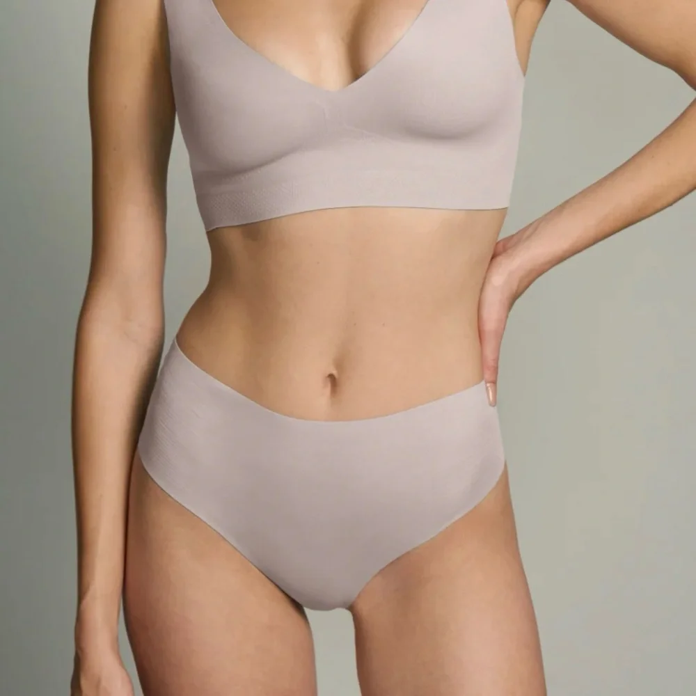 EBY Women’s Raindrop Highwaisted Thong Lilac Light Purple Size Large NWT No Slip